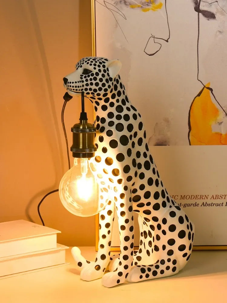 Modern Cheetah Sculpture Table Lamp