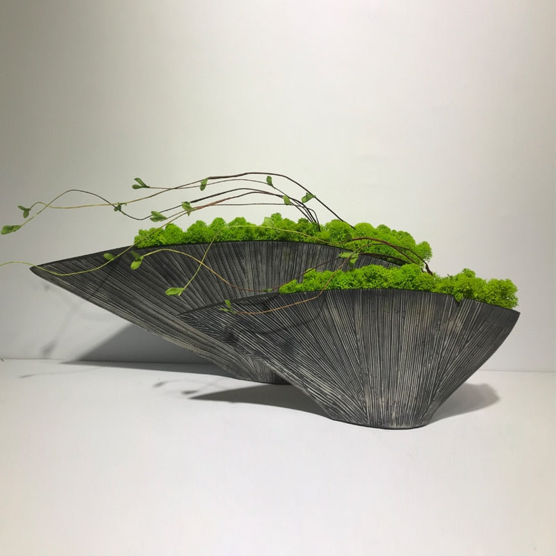 Nordic Fan-Shaped Resin Vases