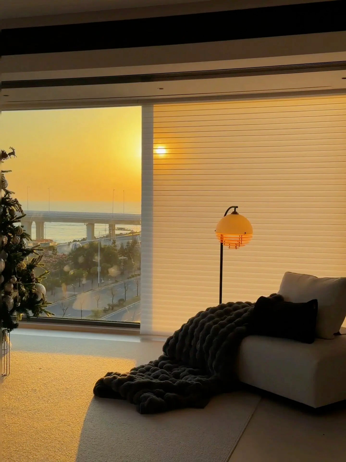 Bauhaus Sunset Arc Floor Lamp