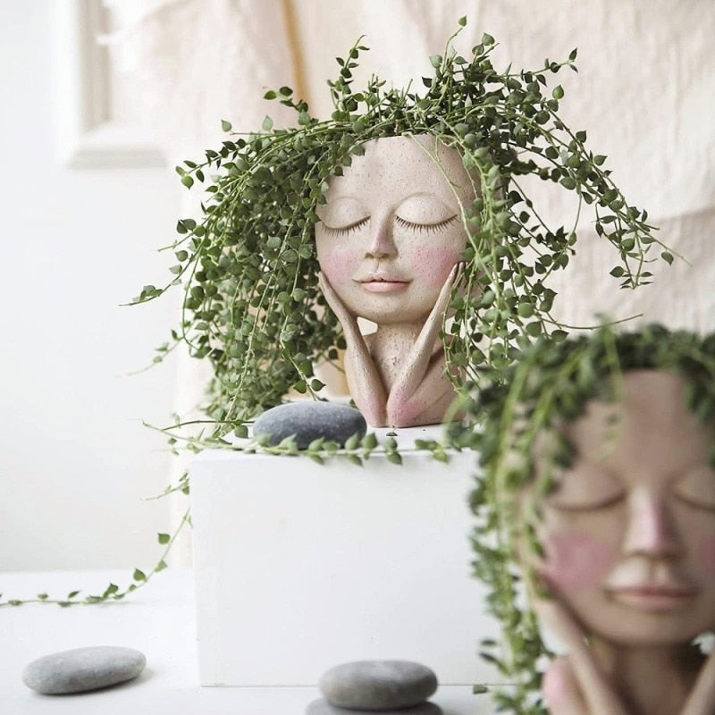 A elegant meditation statue